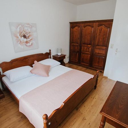 Apartment Deni Solin Bagian luar foto