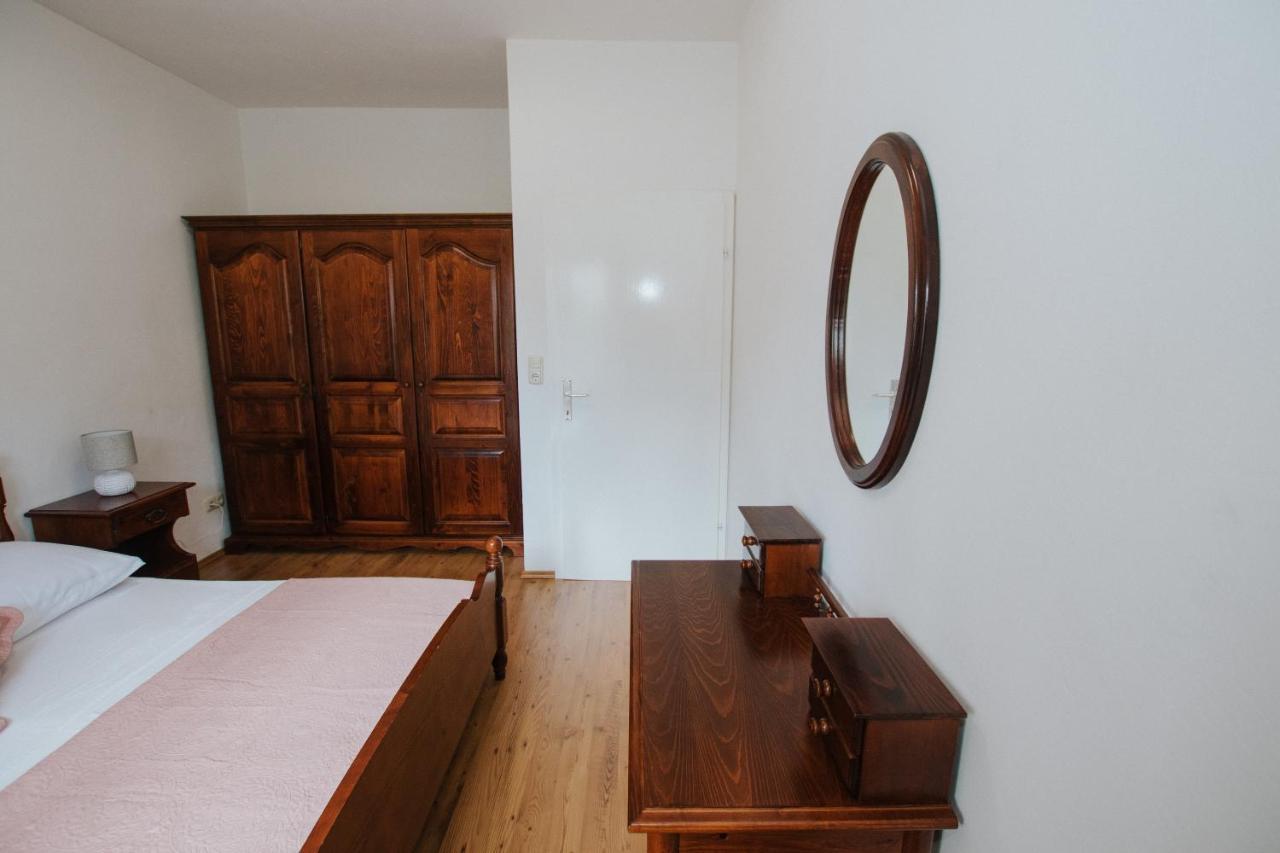 Apartment Deni Solin Bagian luar foto